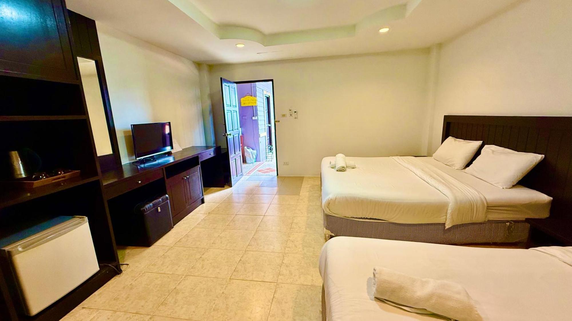 Hill Side Patong Hotel Экстерьер фото