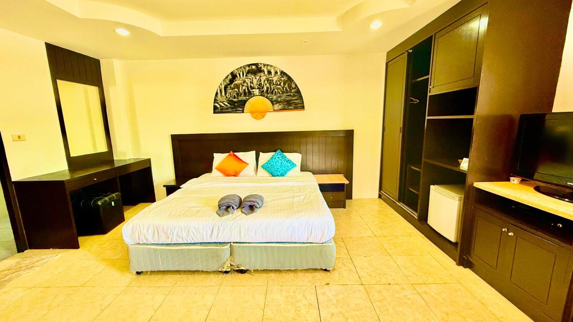 Hill Side Patong Hotel Экстерьер фото