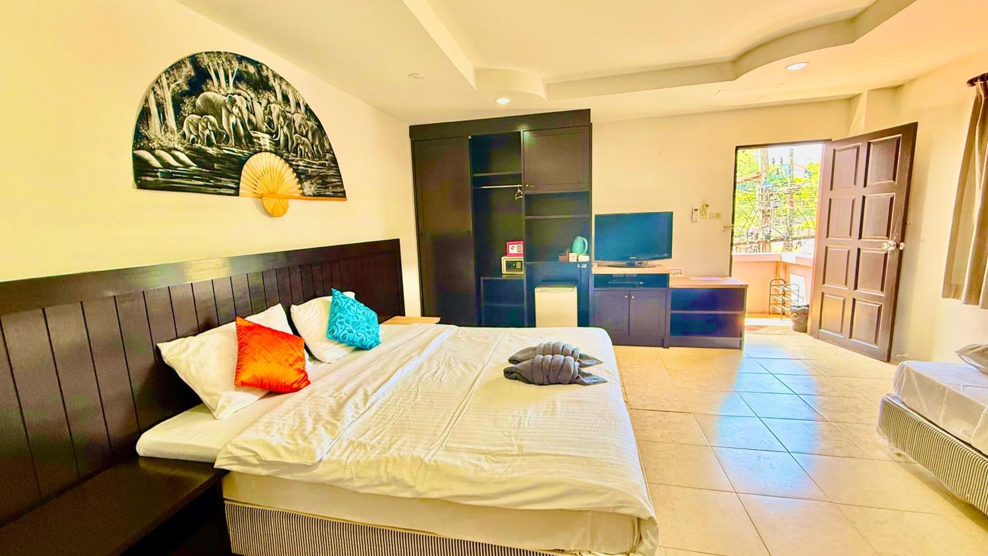 Hill Side Patong Hotel Экстерьер фото
