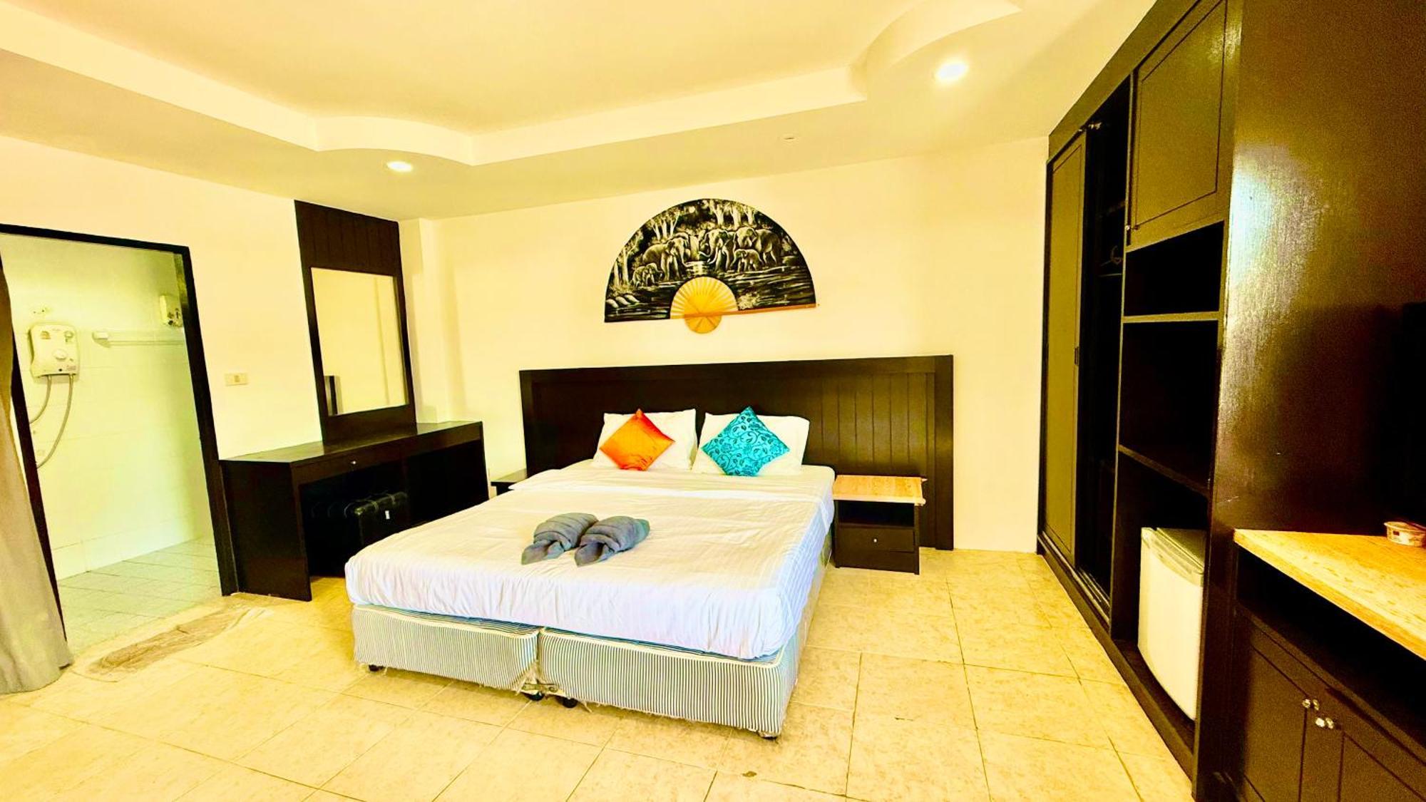 Hill Side Patong Hotel Экстерьер фото