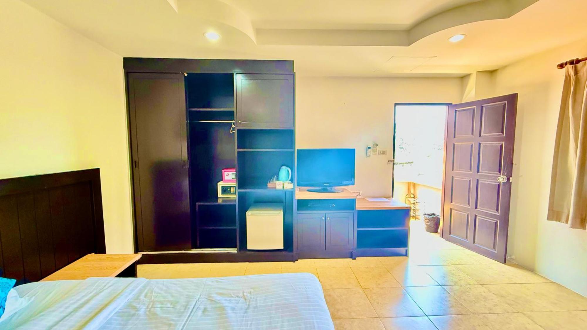 Hill Side Patong Hotel Экстерьер фото