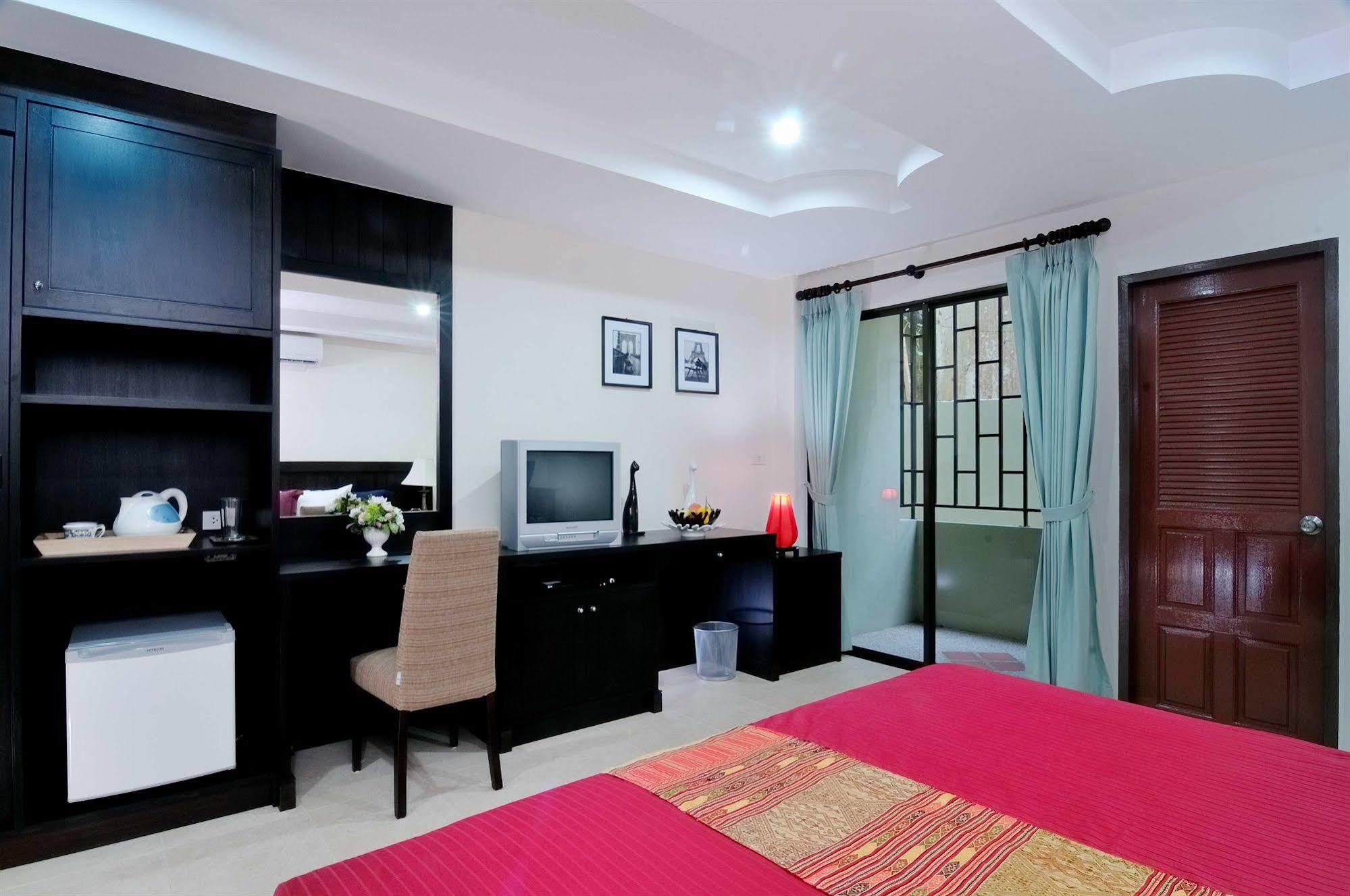 Hill Side Patong Hotel Экстерьер фото